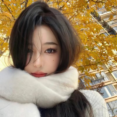 小丑面前